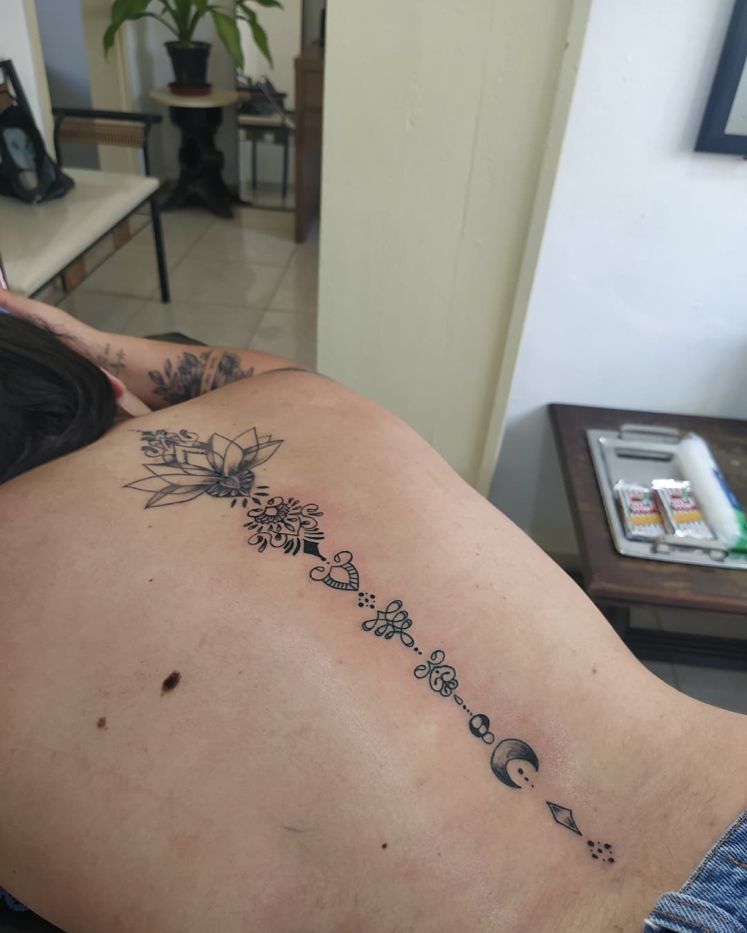 Tatuagem nas costas - Rafael Fernandes Tattoo